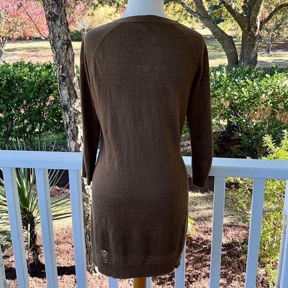 Lafayette 148 New York Single Button Lightweight Sweater - Picture 3 of 6